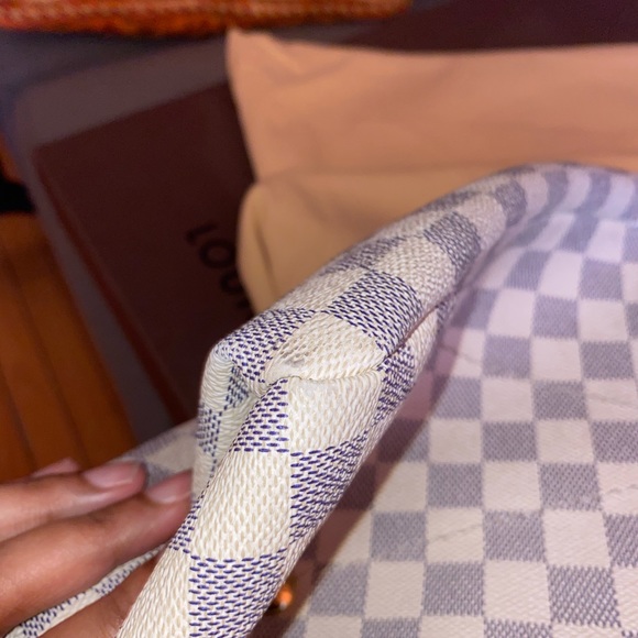 Louis Vuitton Monogram Canvas Artsy GM Bag - Picture 8 of 9